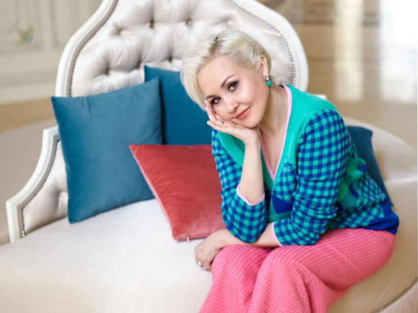 Гороскоп на 24 июля 2023 года от Василисы Володиной: кому астролог рекомендует избегать чужого влияния