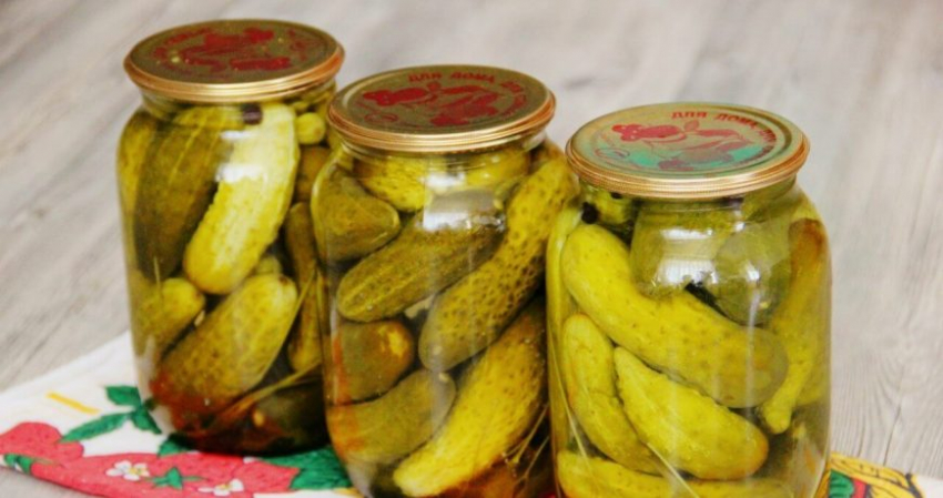 Как засолить огурцы на зиму в 3-литровых банках хрустящие