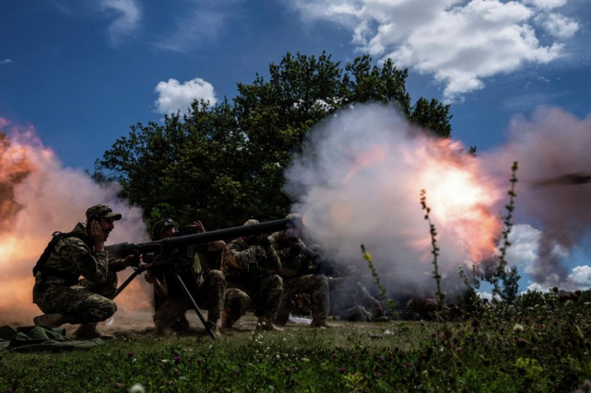«РусВесна»: ВСУ возобновили атаки у Артемовска, идут тяжелые бои