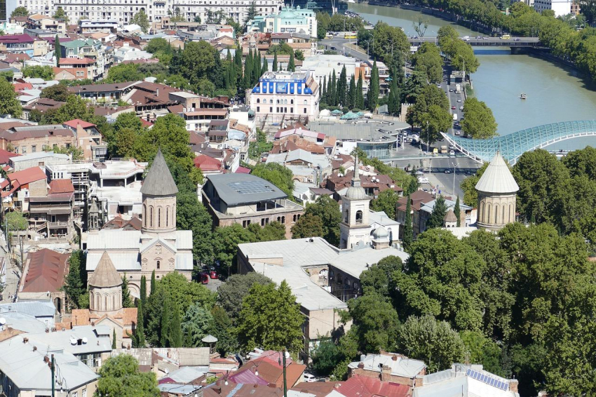 Грузию в первом полугодии 2023 года посетили более 577 000 туристов из России