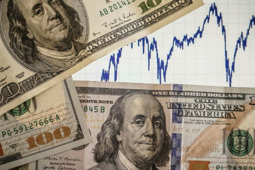 Аналиитик Беляев прогнозирует постепенный рост курса доллара до 110 рублей