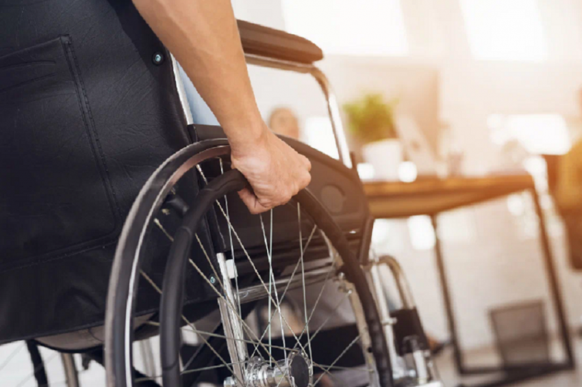 Российские инвалиды массово жалуются на задержку выплат и компенсаций