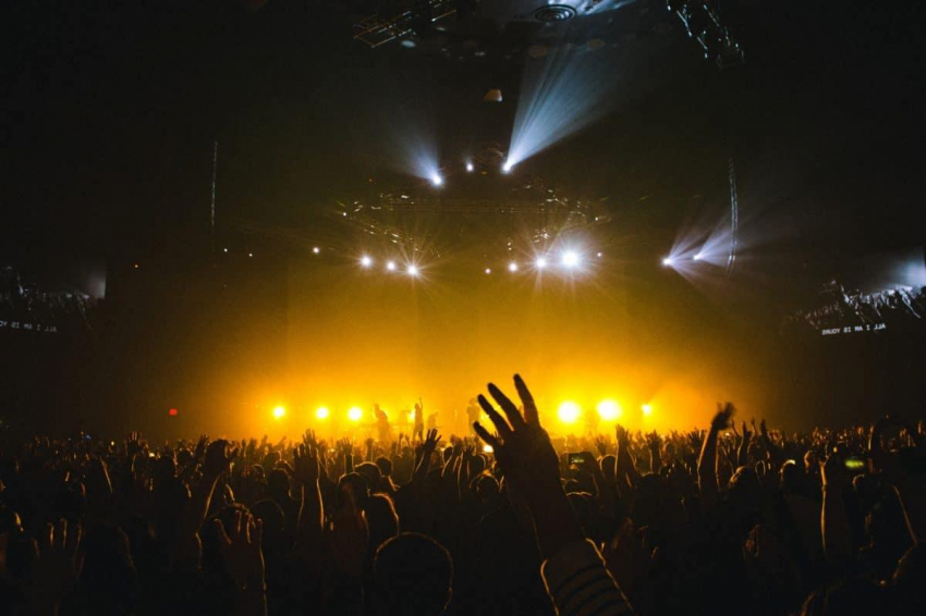 Актера сериала «Интерны» «кинули» на рок-фестивале в Сибири