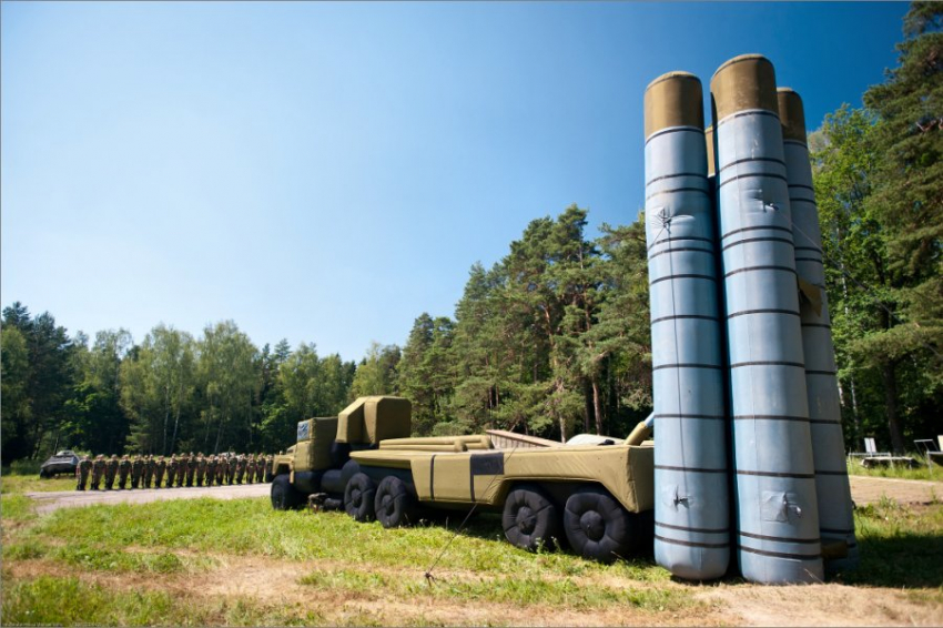 Украинский олигарх Ахметов наладил выпуск «ложных мишеней» для армии Украины