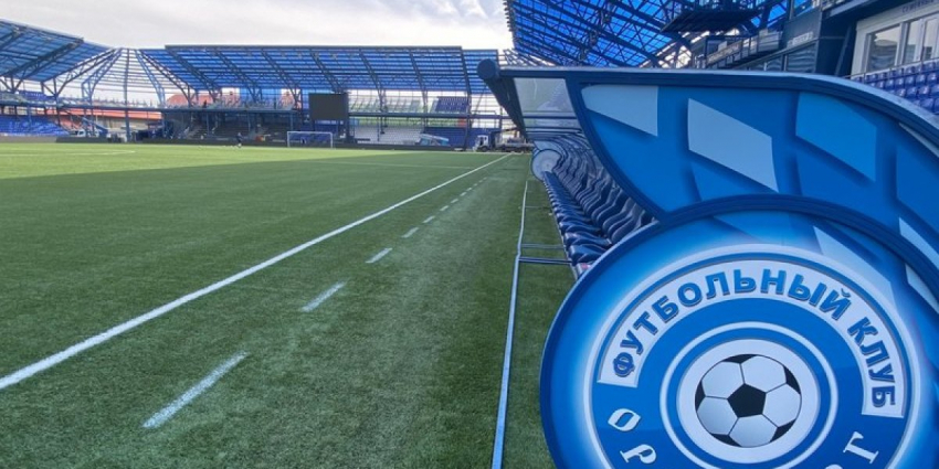 Футбольный клуб «Оренбург» провел свой первый матч с новым тренером, и результаты оказались весьма интересными