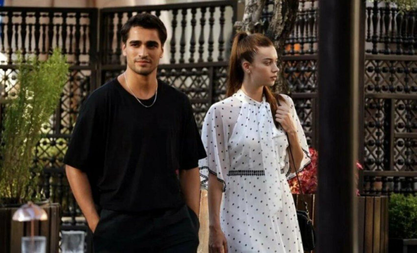 В Сети появилось новое фото Афры Сарачоглу и Мерта Рамазана Демира из «Зимородка»