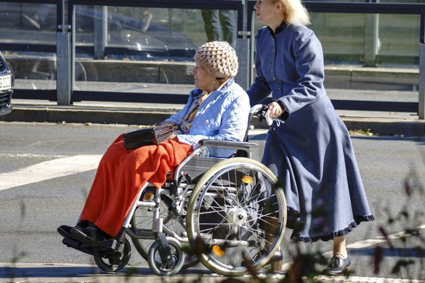 Еngadget: инновационная технология помогла парализованному человеку общаться через смартфон