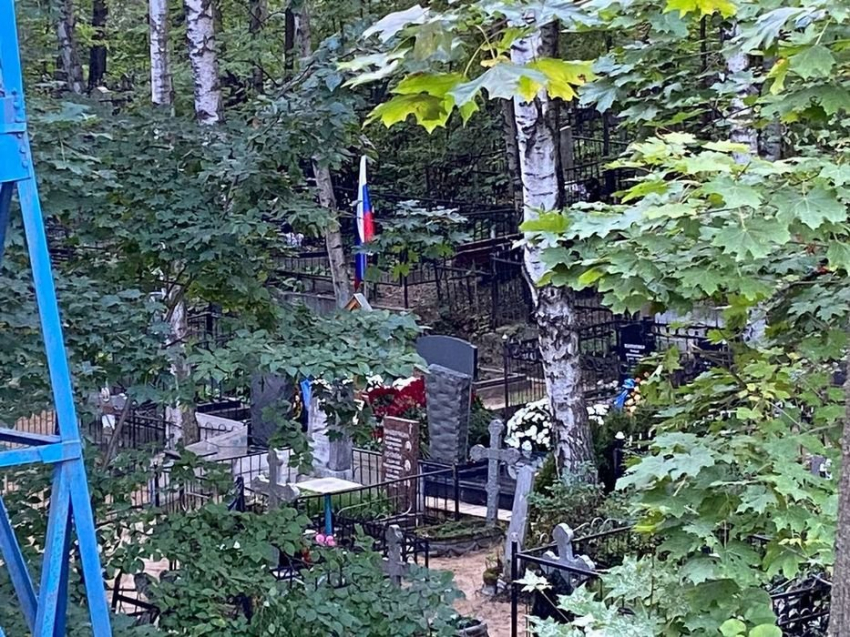 Появились первые фотографии могилы Пригожина