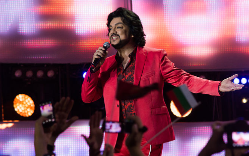 Филипп Киркоров сделал щедрый подарок юному мойщику машин