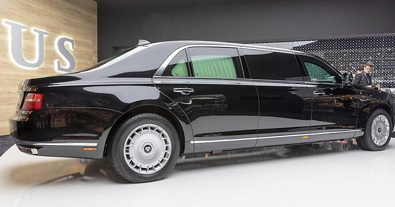 Путин показал Ким Чен Ыну российский автомобиль Aurus