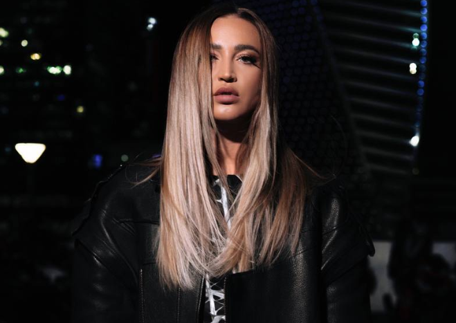 Светлаков высмеял просьбу Бузовой о премии