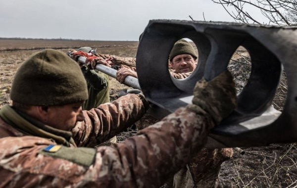 FT: Киев приостановил контрнаступление из-за неумения вести крупные бои