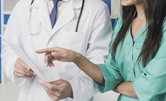 Врач Малиновская связала боли в пояснице с болезнями почек