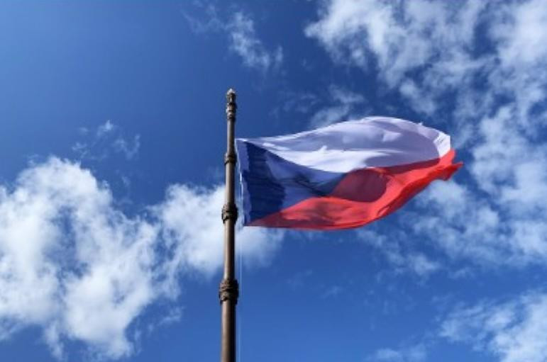 Глава МВД Чехии Ракушан разъяснил детали запрета на прилёт в страну россиян