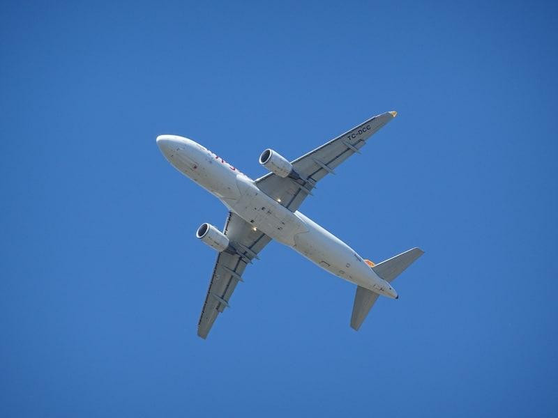 17-летняя девушка умерла в самолете, направляющемся из Казани в Анталью