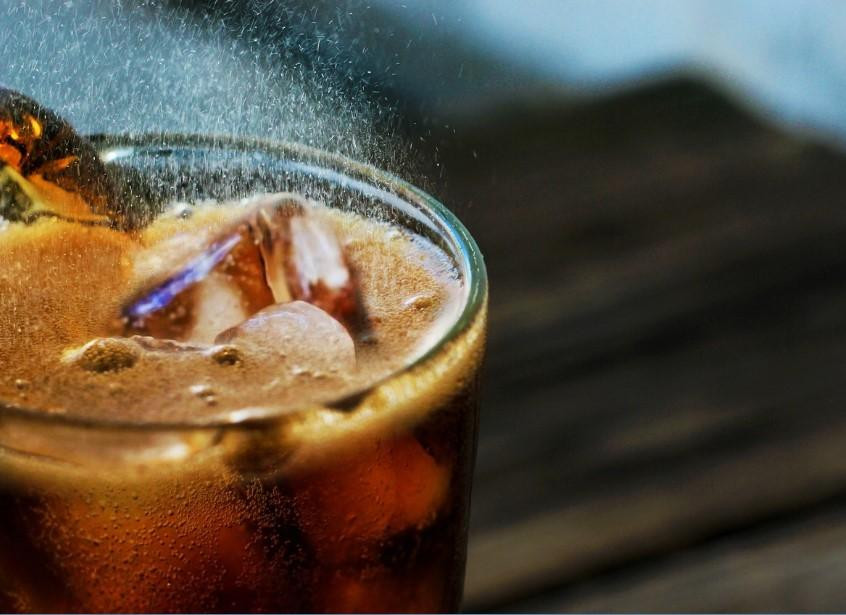 Жительница США выиграла 100 тысяч долларов благодаря покупке газировки