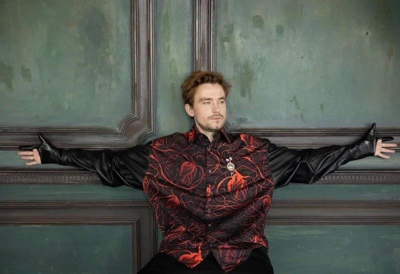 Актёр Александр Петров объявил о свадьбе