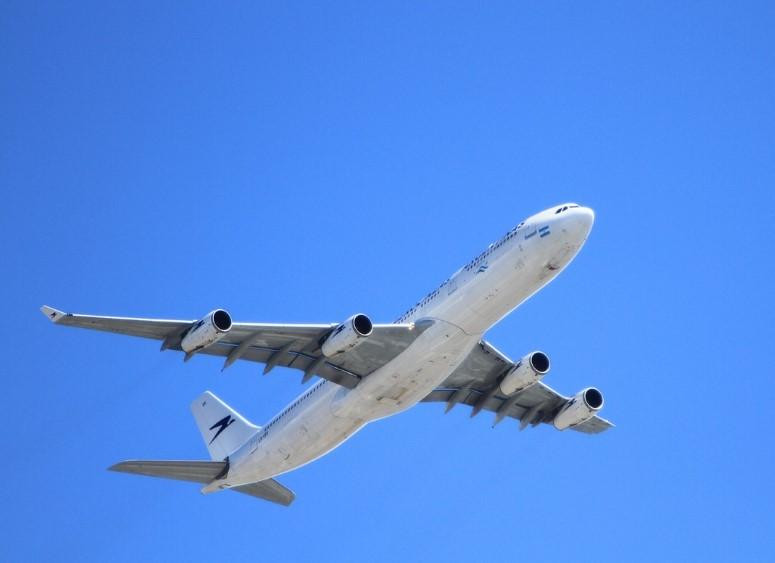 В трёх аэропортах Москвы началась массовая отмена и задержка рейсов