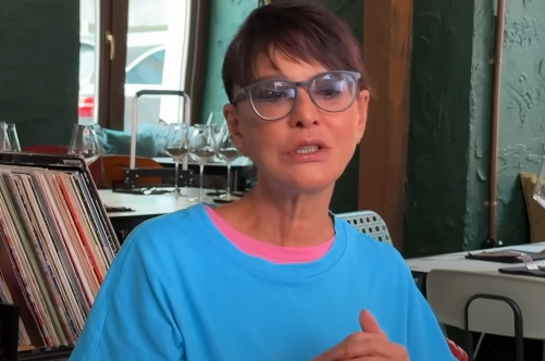 Ирина Хакамада устроила зажигательные танцы в ночном клубе