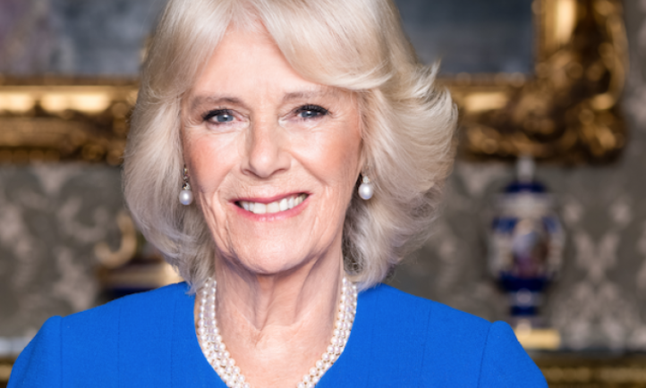 Камилла вышла в свет в серьгах и ожерелье Елизаветы II