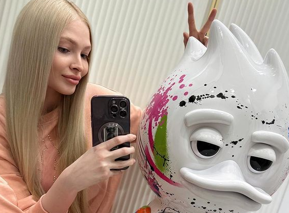 Исхудавшая Алена Шишкова перенесла липосакцию