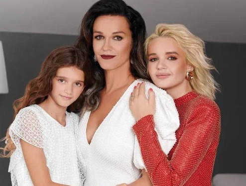 Певица Слава призналась, что любит выпить