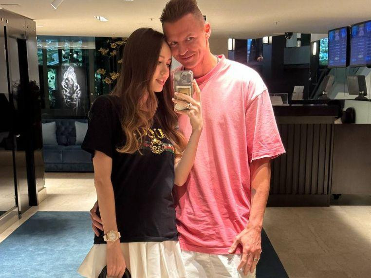 Беременная в четвертый раз Анастасия Костенко пожаловалась на самый долгий токсикоз в жизни