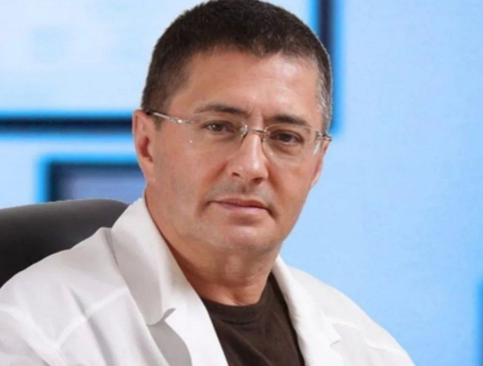 Доктор Мясников подтвердил эффективность промывания носа морской водой при насморке