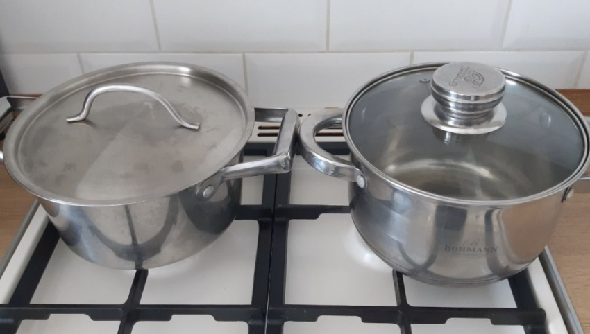 Простое средство отмоет стеклянные крышки от жира: замочите на 15 минут