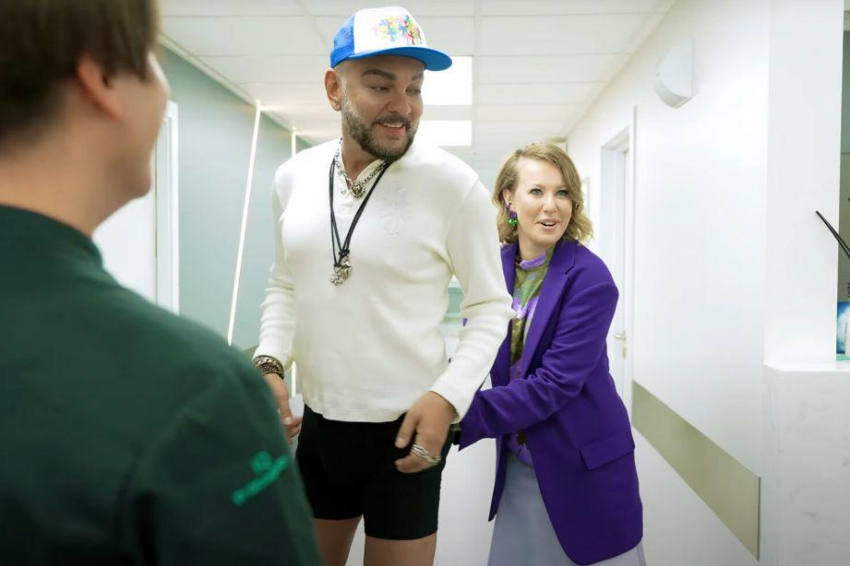 Киркоров снял штаны и продемонстрировал Собчак новые ягодицы