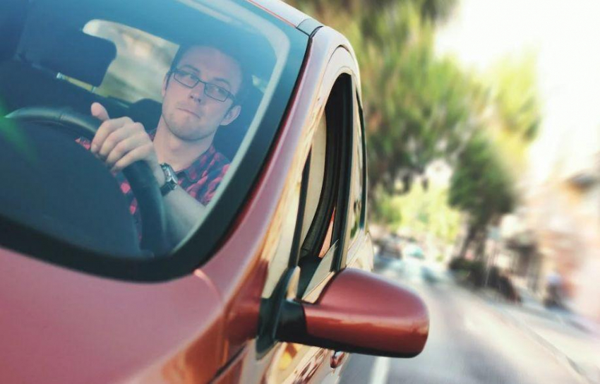 Автоэксперты объяснили, можно ли смешивать моторные масла при доливке