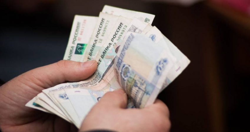 В России повысят зарплату в октябре: полный список профессий, кому увеличат выплаты