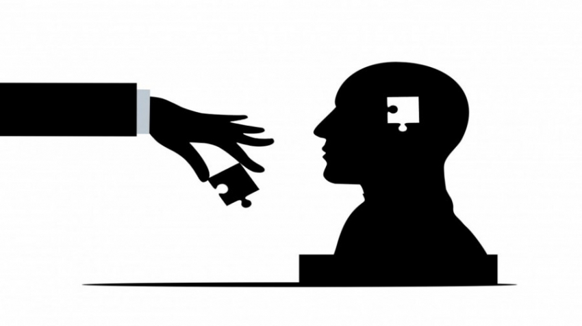 «Это взрывает мозг»: опыты чипирования на Западе и в России