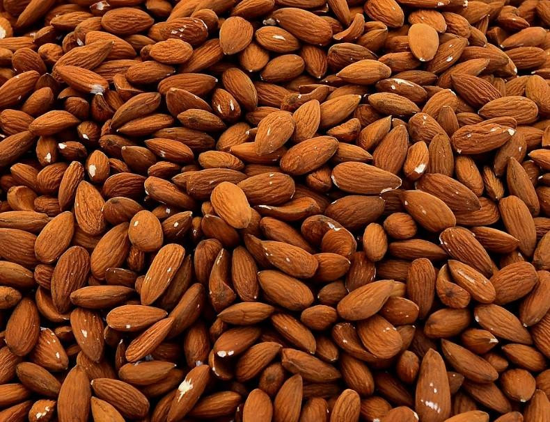 Учёные из Австралии заявили, что миндаль способствует снижению веса и улучшению здоровья сердца