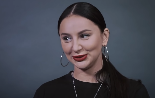 Певица Анна Asti получила российский паспорт