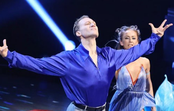 Гастроли сбежавшего из РФ Анатолия Белого отменены в Париже