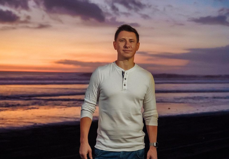 Тимур Батрутдинов сыграет надзирателя-русофоба в продолжении «Бедного олигарха»