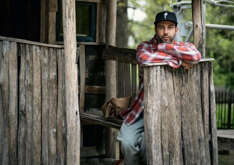 Андрей Ургант признался, что поддержал выбор Ивана Урганта относительно выбора жены