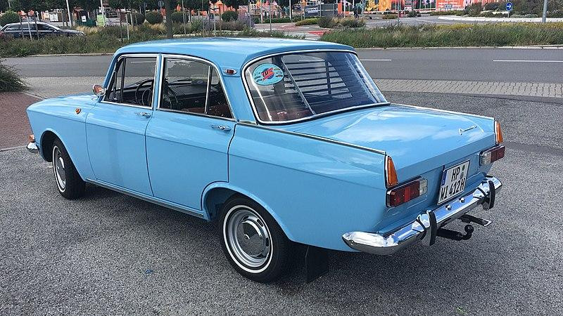 Маркетплейс Ozon в октябре запустил продажи «Москвича»