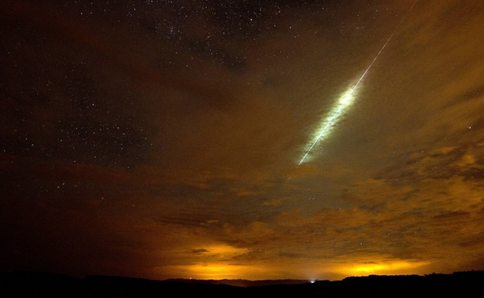 Москвичам рассказали о приближающемся звездопаде Дракониды