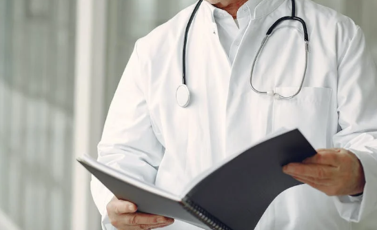 РГ: Кардиологи назвали симптомы, которые появляются незадолго до мгновенной смерти