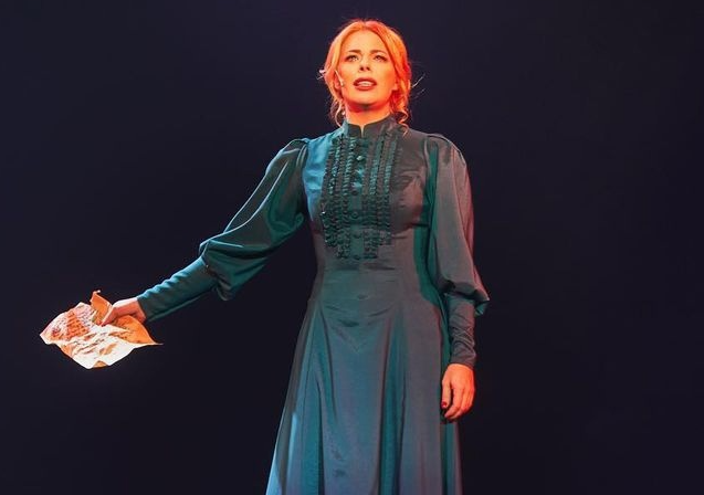 Певица Анастасия Стоцкая отмечает 41-летие