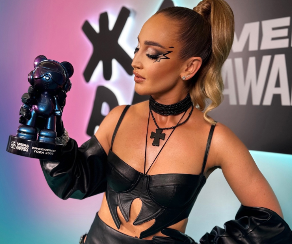 Бузова посоветовала Клаве Коке запереть дома нового избранника