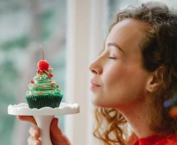 Названы продукты, которыми можно заедать стресс без последствий для здоровья