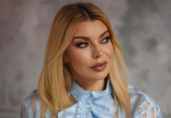 Косметолог Михайлова оценила пластические операции Лады Дэнс