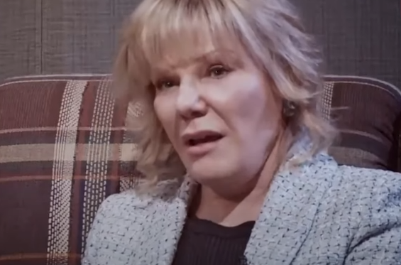 Александра Захарова все еще тяжело переживает смерть отца-режиссера