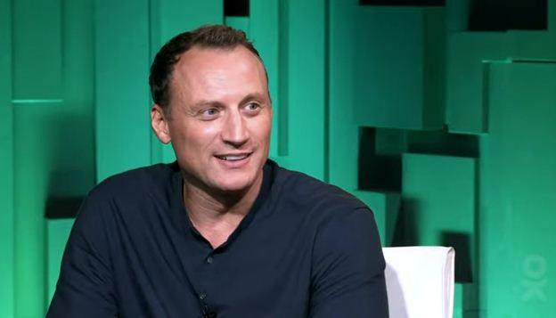 Уехавший из РФ Анатолий Белый остался в Израиле без работы и денег