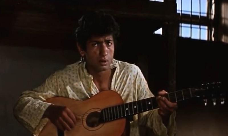 Звезда «Неуловимых мстителей» Васильев на гонорар купил матери двух коров