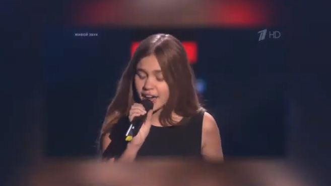 Певица Настя Гладилина из Брянска покинула «Голос. Уже не дети»