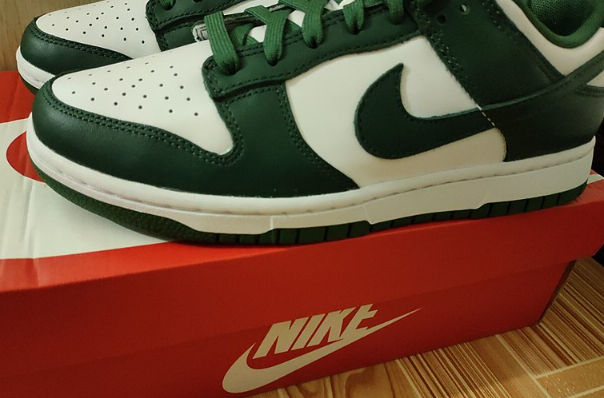 Никиту Ефремова обвинили в продаже поддельных кроссовок